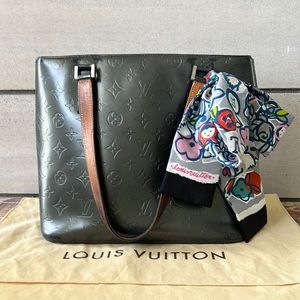 Authentic Louis Vuitton Mat Stockton Monogram Vernis